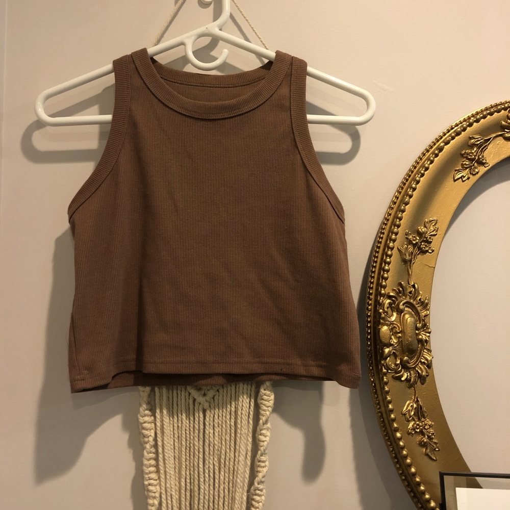 Cropped tank top!
